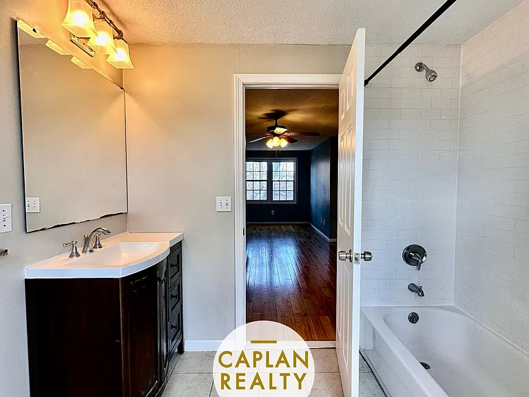 521 East St #O1 — Photo 18