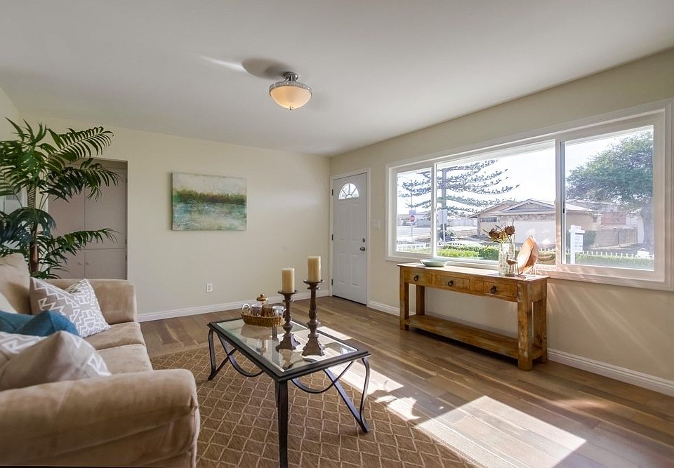2nd image of 5068 Pelusa St