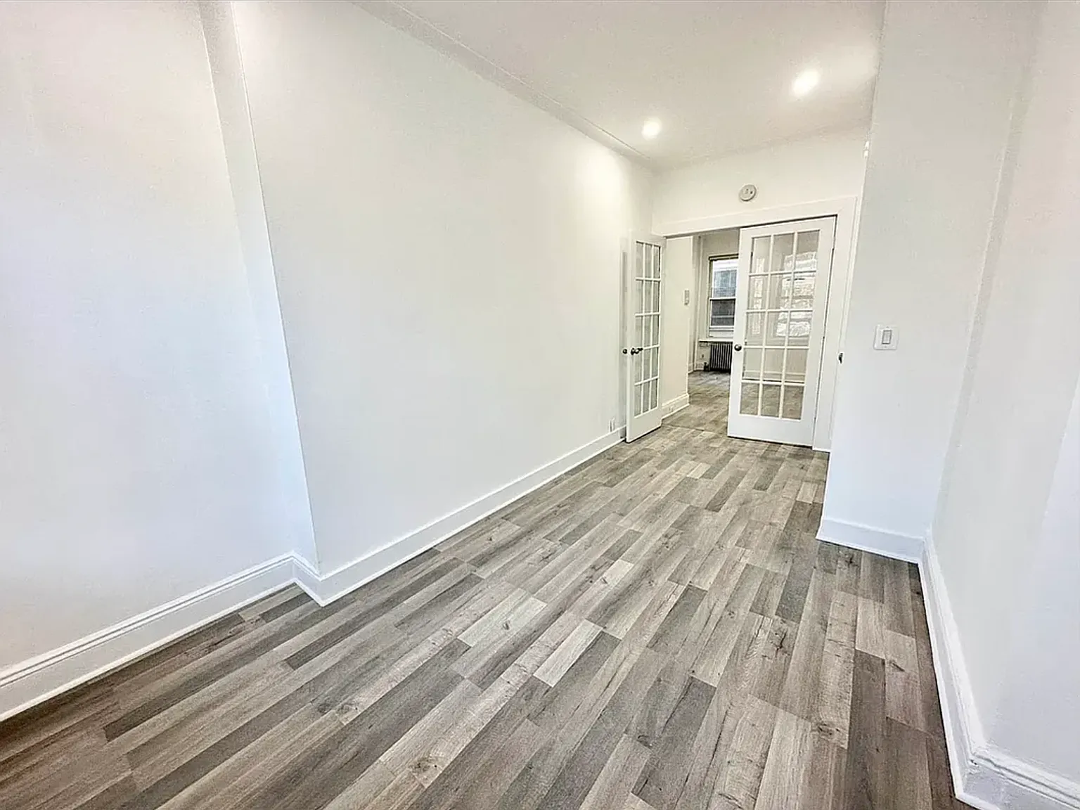 21-59 42nd Street — Photo 3