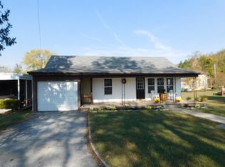 137 Lee Dr, Lenoir City, TN 37771