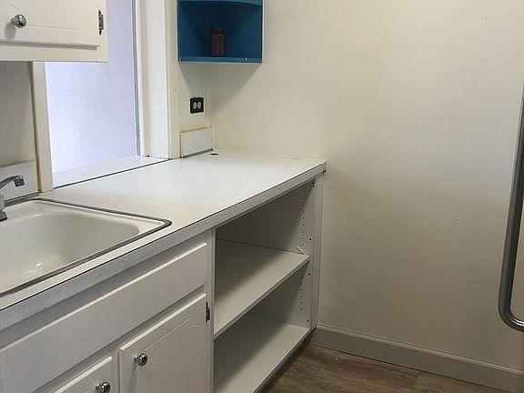 3rd image of 2750 Johnson Ave APT 6L