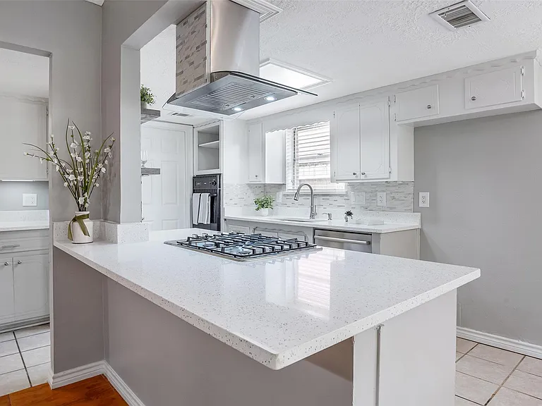 239 Blackwater Ln — Photo 17