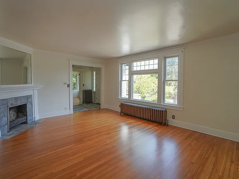2389 W Boise Ave — Photo 2