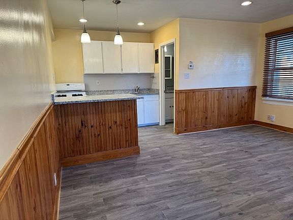 3rd image of 528 E Elm Ave APT 2