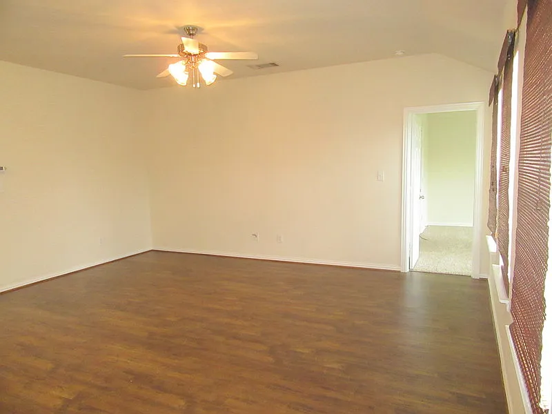 3 bed, 1538 sqft, $2,175 — Photo 4
