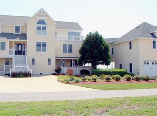 41 Ballast Point Dr, Manteo, NC 27954