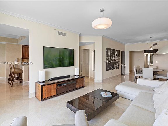 3rd image of 17875 Collins Ave #2903
