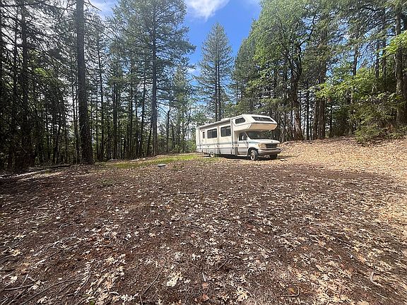 2nd image of 351 Upper Moore Gulch Rd