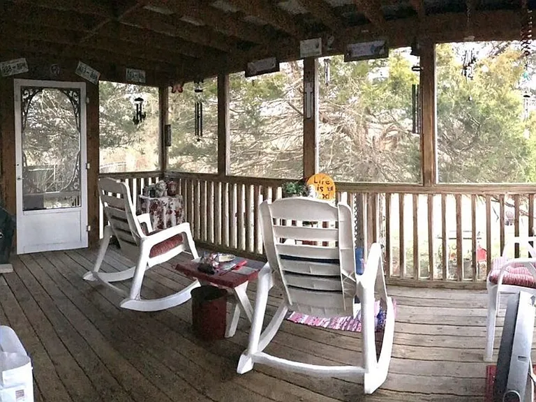107 Puckett Rd — Photo 9