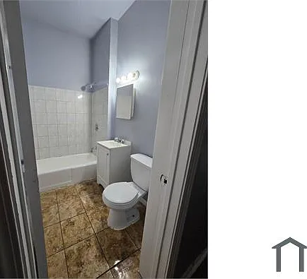 3 bed, $2,200 — Photo 4
