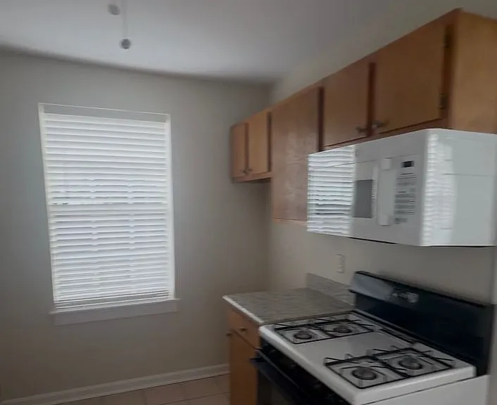 515B Cadiz St — Photo 7
