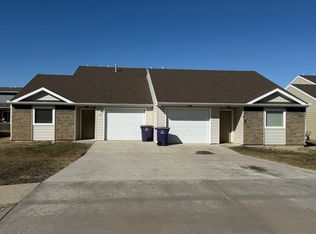512 Grainfield St, Manhattan, KS 66502