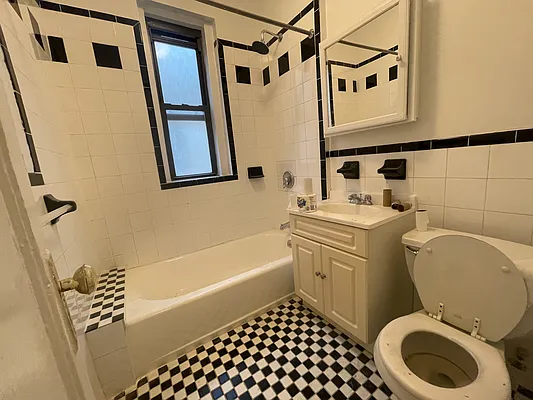 Rented by Edel Family Management | media 7