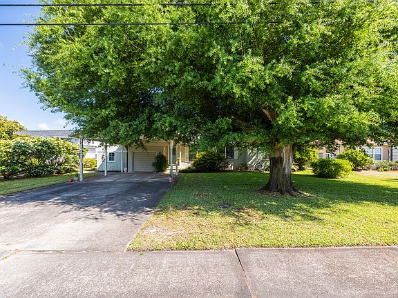 4th image of 239 Beachview Dr