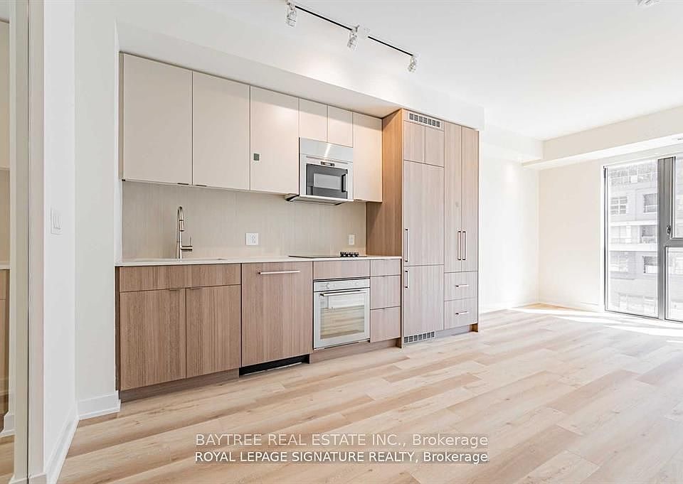 1st image of 840 Saint Clair Ave W #411