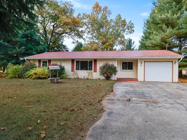 2875 S Lart Ln, Knox, IN 46534