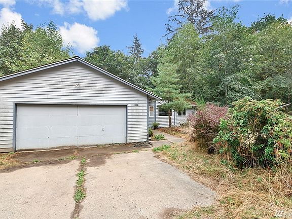 4th image of 5644 Hicks Ave NE