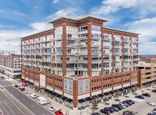 350 N Main St UNIT 701, Royal Oak, MI 48067