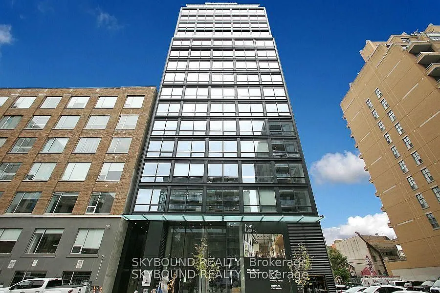 458 Richmond St W #401