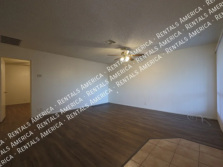 9029 W Elm St #8 — Photo 6