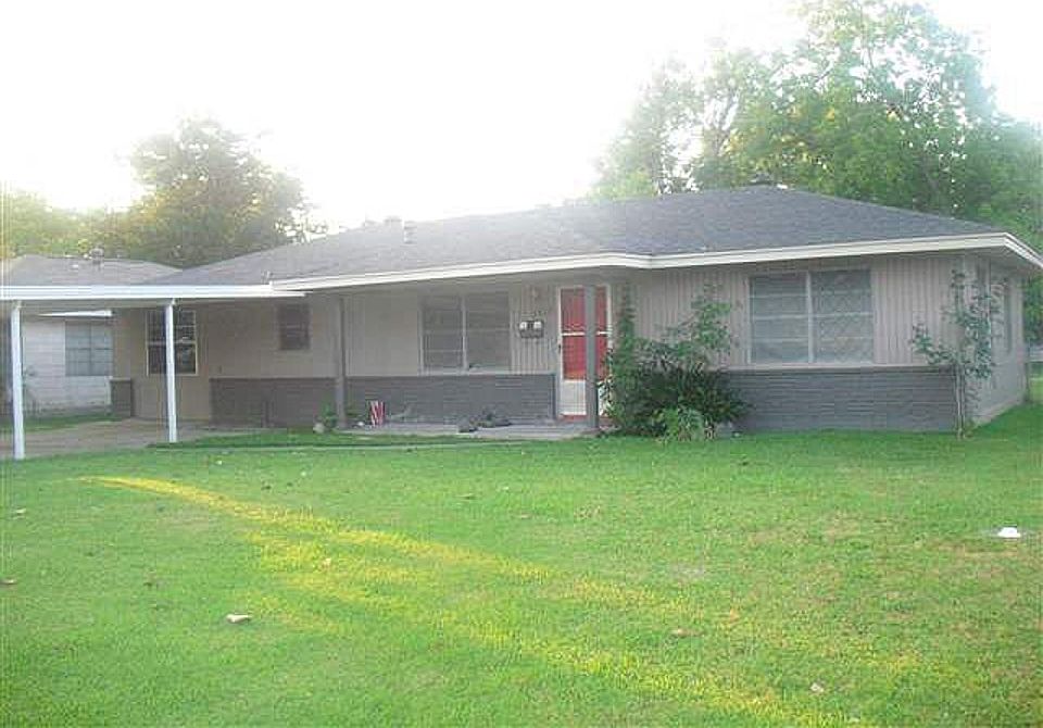 1st image of 2812 W Boston Dr