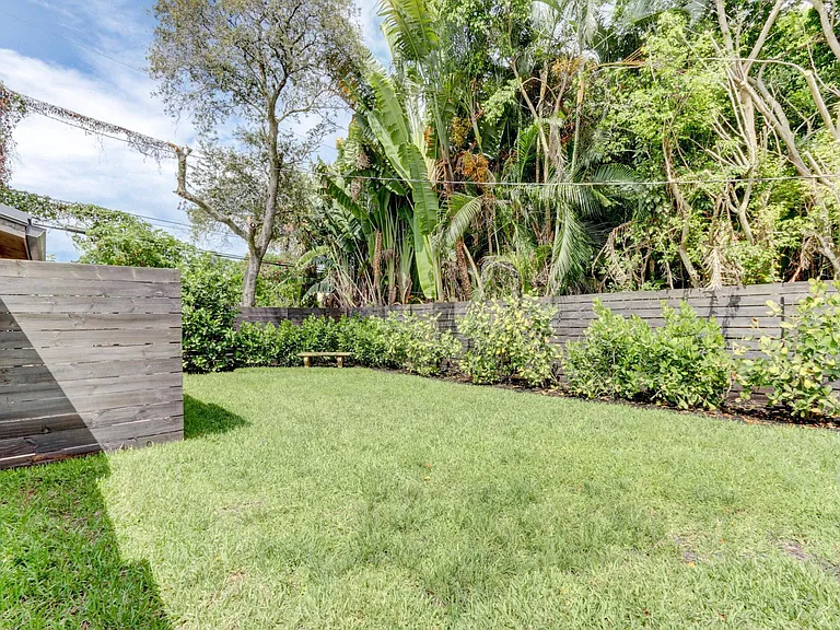 833 Ardmore Rd — Photo 41