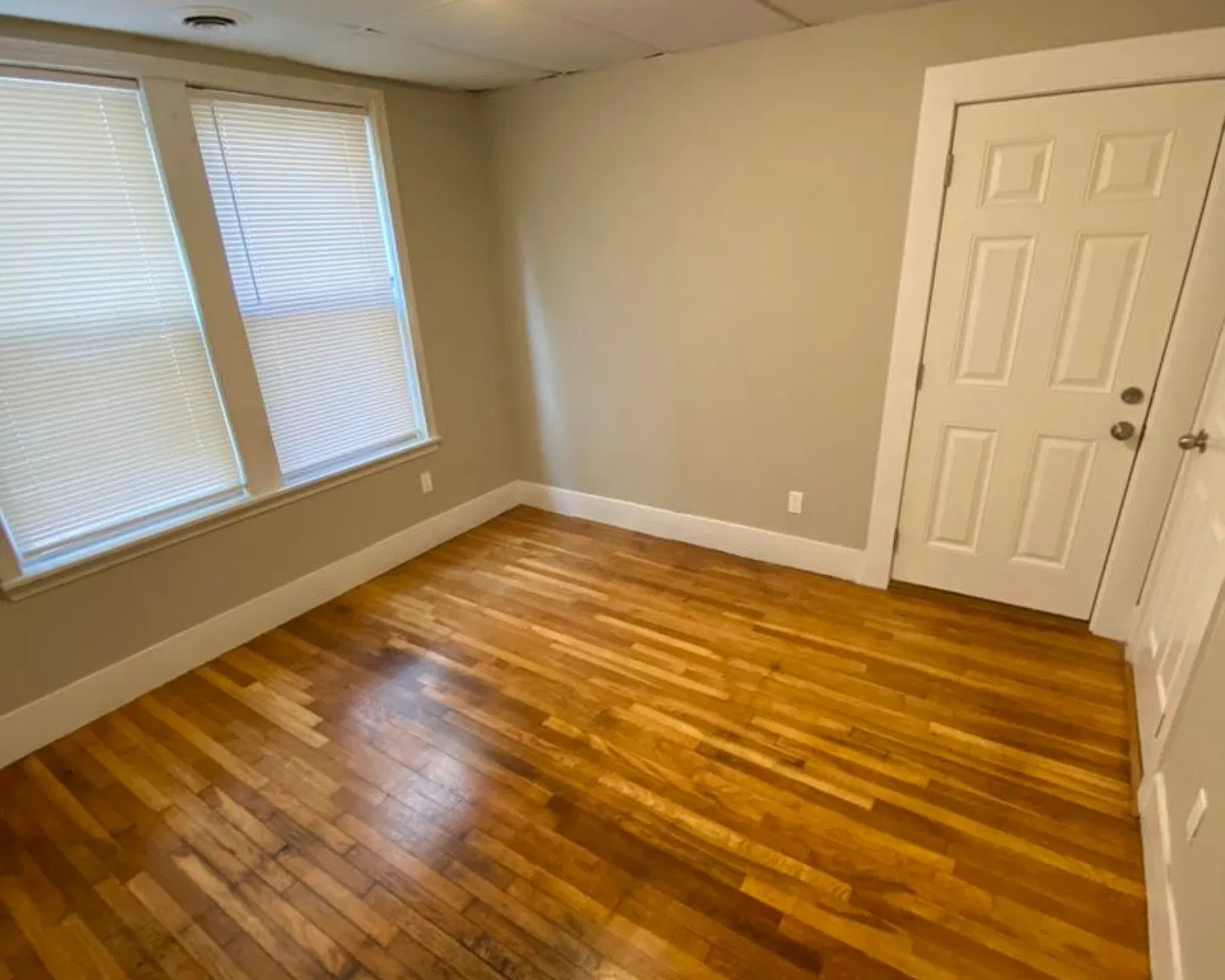 1 bed, 750 sqft, $2,000 — Photo 4