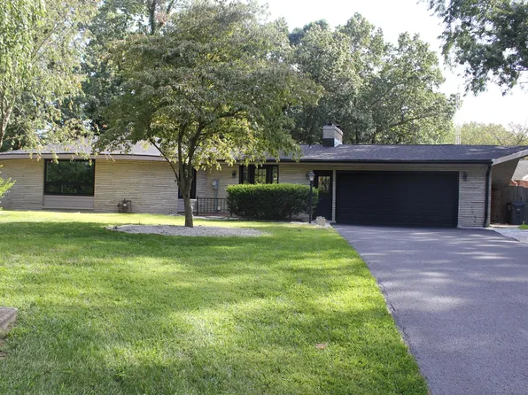 2631 Hillview Ln, Saint Joseph, MI 49085