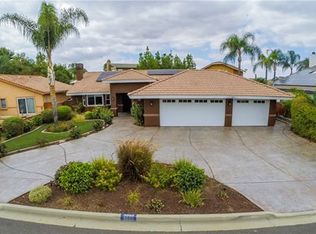 30611 Sparrow Hawk Dr, Canyon Lake, CA 92587