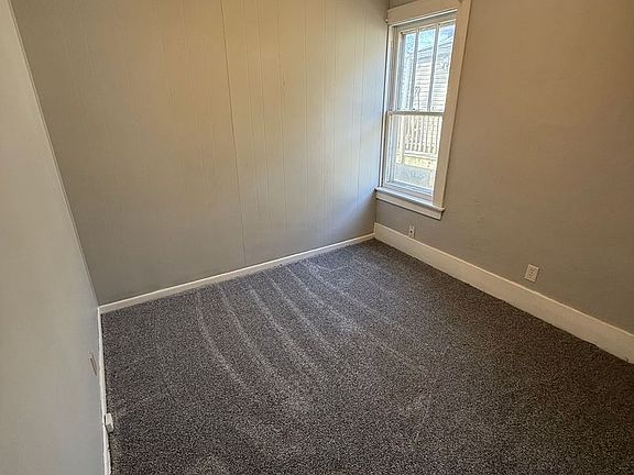 4th image of 623 W Main St #3