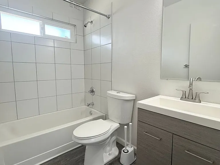 1445 Magnolia Ave — Photo 9