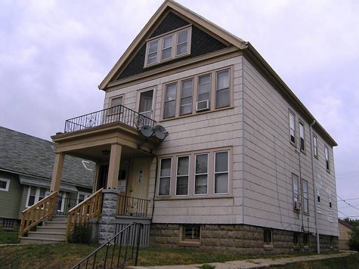 Right side view of home