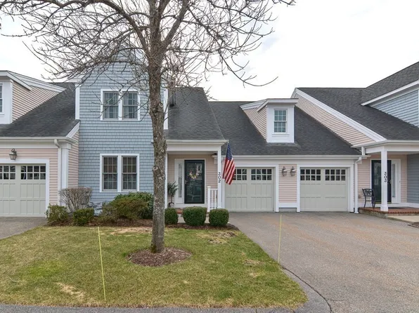 302 Godfrey Dr #302, Norton, MA 02766