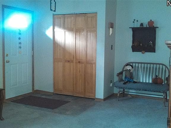4th image of 113 Country Green Dr