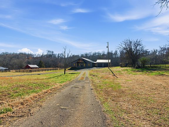 3rd image of 2731 Highway 25