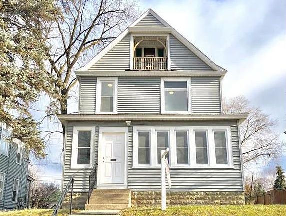 3rd image of 3505 Cedar Ave S