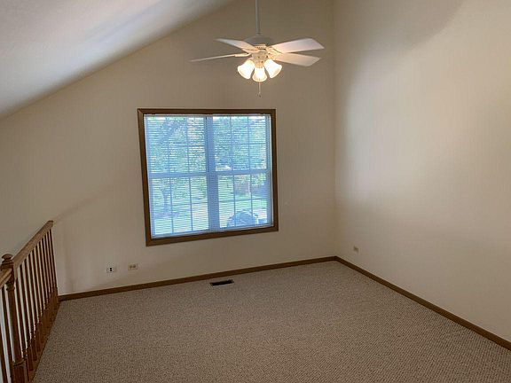 3rd image of 4465 Kensington Ct
