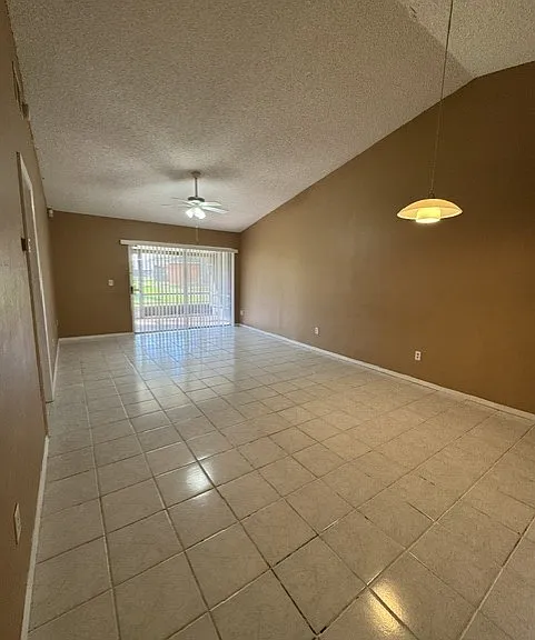 Family Room-Dining