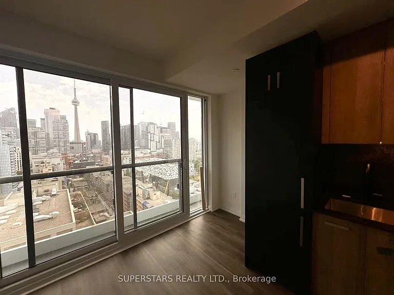 280 Dundas St W #1907 — Photo 5