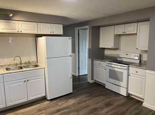 435 Sunnyside St SW APT 6, Hartville, OH 44632