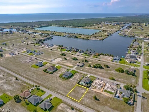 4213 NW 34th Ter, Cape Coral, FL 33993