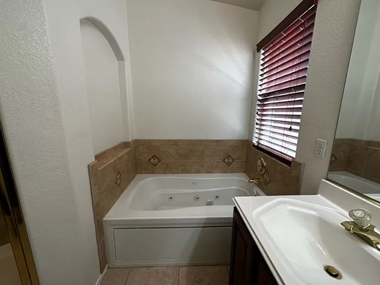 3508 Ponza Ct — Photo 16