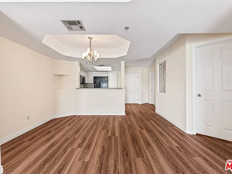 4755 Templeton St #2115 — Photo 11