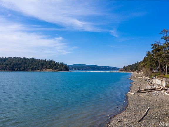 Looking north to Kiket Island and the Kukutali Preserve.  Just a short stroll up the beach.