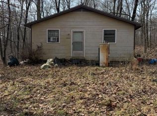10443 E Lake Edward Dr, Huntingburg, IN