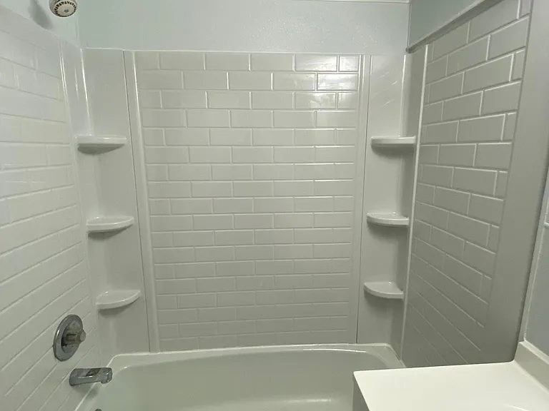 211A N Railroad St — Photo 29