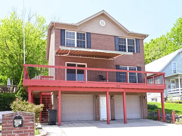 254 John St, Aurora, IN 47001