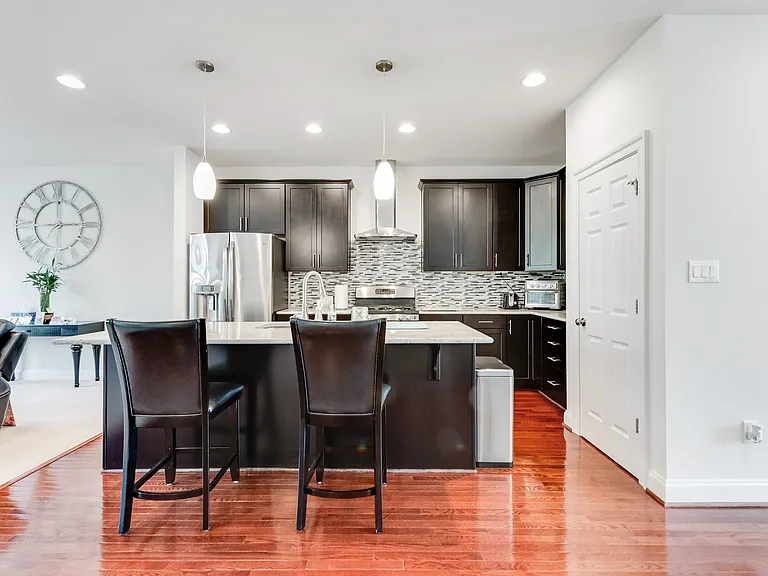 5405 Hickory Ann Dr — Photo 8