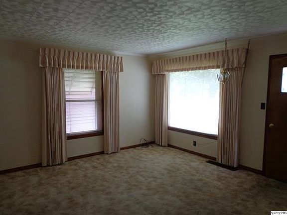 Home for Sale in Quincy, IL $88,500