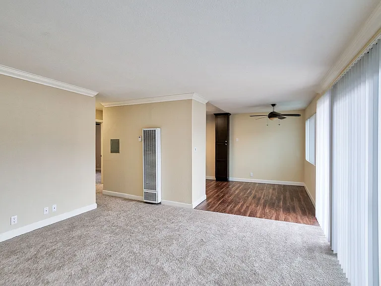 Cypress Pointe — Photo 20